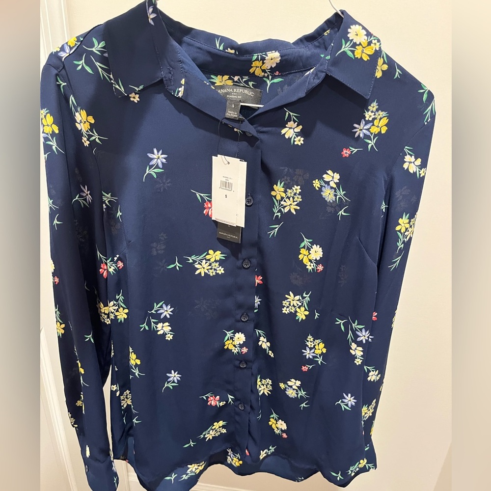 Banana Republic women’s top